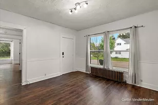 1501 College Ave NE, Grand Rapids, MI 49505 - Photo 21