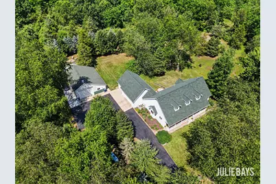 6202 Black Creek Drive, Middleville, MI 49333 - Photo 9
