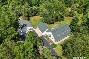 6202 Black Creek Dr, Middleville, MI 49333 - Photo 9