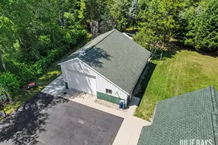 6202 Black Creek Dr, Middleville, MI 49333 - Photo 9