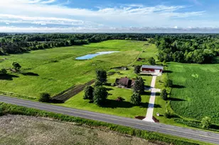 2189 W Vermontville Hwy, Charlotte, MI 48813 - Photo 9