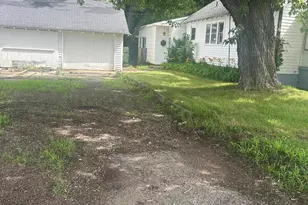 827 Golden Ave, Battle Creek, MI 49014 - Photo 13