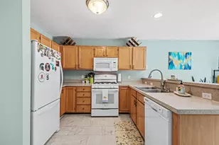3962 Old Elm Dr SE, Kentwood, MI 49512 - Photo 11