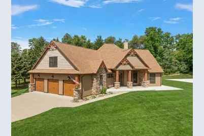 44 E Acacia Boulevard, Battle Creek, MI 49015 - Photo 1