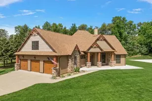 44 E Acacia Blvd, Battle Creek, MI 49015 - Photo 1