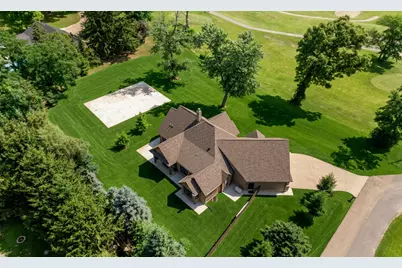 44 E Acacia Boulevard, Battle Creek, MI 49015 - Photo 5