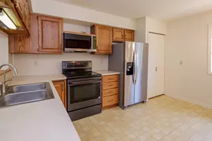 5005 Green Meadow Rd, Kalamazoo, MI 49009 - Photo 11