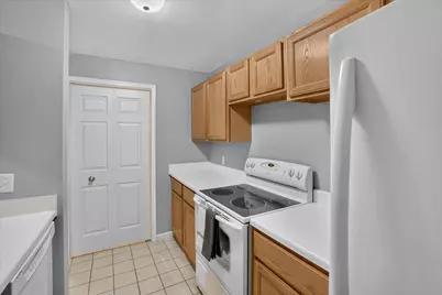 609 Curzon Court #203, Howell, MI 48843 - Photo 11
