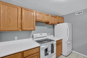 609 Curzon Ct, Howell, MI 48843 - Photo 7