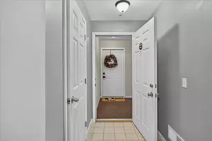 609 Curzon Ct, Howell, MI 48843 - Photo 5