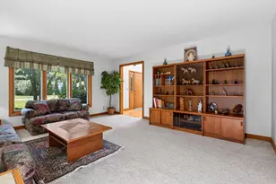 1327 Mulberry Ln, Saint Joseph, MI 49085 - Photo 9