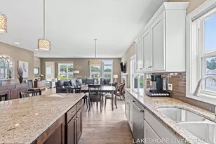 11565 S Lake Dr, Holland, MI 49424 - Photo 13