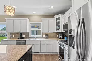 11565 S Lake Dr, Holland, MI 49424 - Photo 15