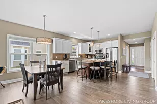 11565 S Lake Dr, Holland, MI 49424 - Photo 11