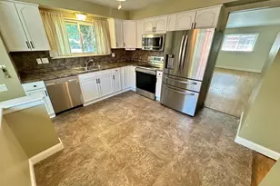 19533 Hardy St, Livonia, MI 48152 - Photo 17