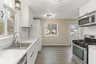 946 Fairview Ave, Pontiac, MI 48340 - Photo 19
