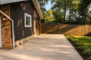 172 Chapel Hill Dr, Battle Creek, MI 49015 - Photo 5
