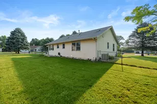 150 Gull Pointe Dr, Battle Creek, MI 49017 - Photo 31