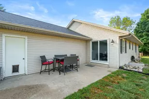 150 Gull Pointe Dr, Battle Creek, MI 49017 - Photo 7