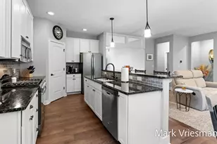 17011 Pickett Ln, Nunica, MI 49448 - Photo 9