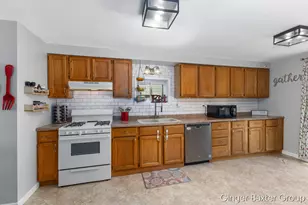 179 Highland Dr, Rockford, MI 49341 - Photo 7