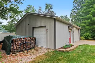 1667 Oakwood Trl, Allegan, MI 49010 - Photo 13