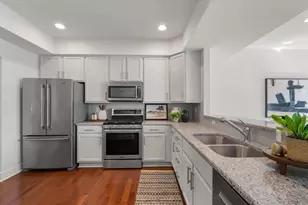2557 W Towne St, Ann Arbor, MI 48103 - Photo 9