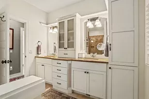 5543 N Red Pine Cir, Kalamazoo, MI 49009 - Photo 19