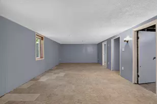 2141 Shangrai-La Dr SE, Grand Rapids, MI 49508 - Photo 33