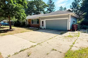 744 S Quarterline Rd, Muskegon, MI 49442 - Photo 5