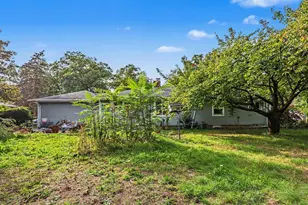 744 S Quarterline Rd, Muskegon, MI 49442 - Photo 17