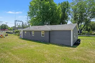 1261 Van Portfliet Dr NW, Grand Rapids, MI 49534 - Photo 23