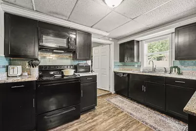 1261 Van Portfliet Drive NW, Grand Rapids, MI 49534 - Photo 11