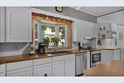50 W Cherry Avenue, Zeeland, MI 49464 - Photo 9