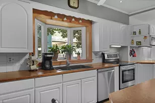 50 W Cherry Ave, Zeeland, MI 49464 - Photo 9