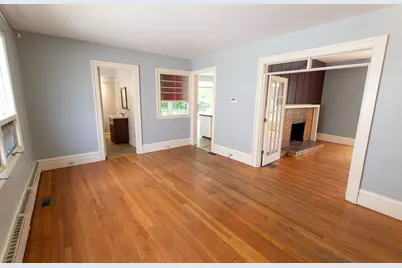 130 College Avenue NE, Grand Rapids, MI 49503 - Photo 7