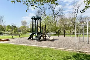 624 Watersedge Dr, Ann Arbor, MI 48105 - Photo 39