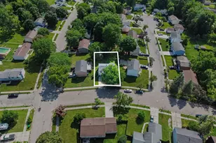 6007 Rockingham Dr, Lansing, MI 48911 - Photo 9