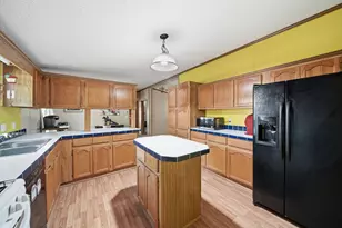 510 Missouri River Ct, Adrian, MI 49221 - Photo 15