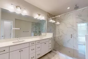 3019 N Spurway Dr, Ann Arbor, MI 48105 - Photo 15