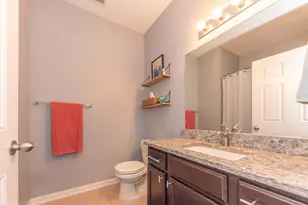 1042 W Summerfield Gln Cir, Ann Arbor, MI 48103 - Photo 21