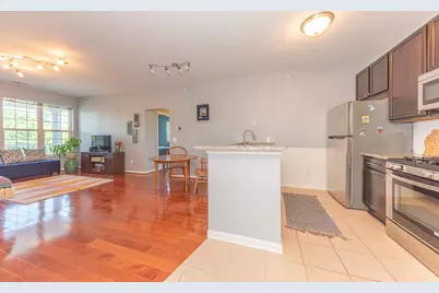 1042 W Summerfield Glen Circle, Ann Arbor, MI 48103 - Photo 5