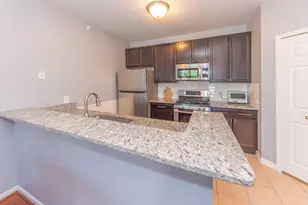 1042 W Summerfield Gln Cir, Ann Arbor, MI 48103 - Photo 9
