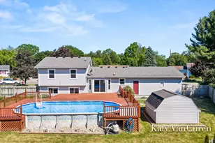 6091 Rogue River Meadows Dr NE, Belmont, MI 49306 - Photo 9