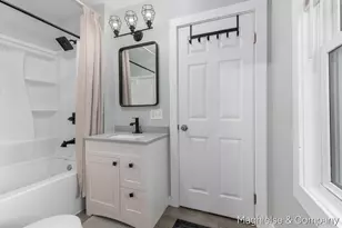 116 Washington St, Middleville, MI 49333 - Photo 13