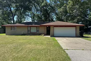 1749 Southland Dr, Muskegon, MI 49442 - Photo 1