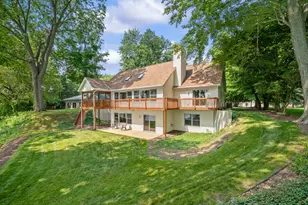 9895 Lakeview Dr, Berrien Springs, MI 49103 - Photo 5
