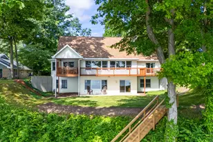 9895 Lakeview Dr, Berrien Springs, MI 49103 - Photo 3