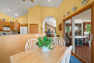 9895 Lakeview Dr, Berrien Springs, MI 49103 - Photo 15