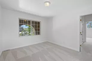 8336 Nightingale St, Dearborn Heights, MI 48127 - Photo 25